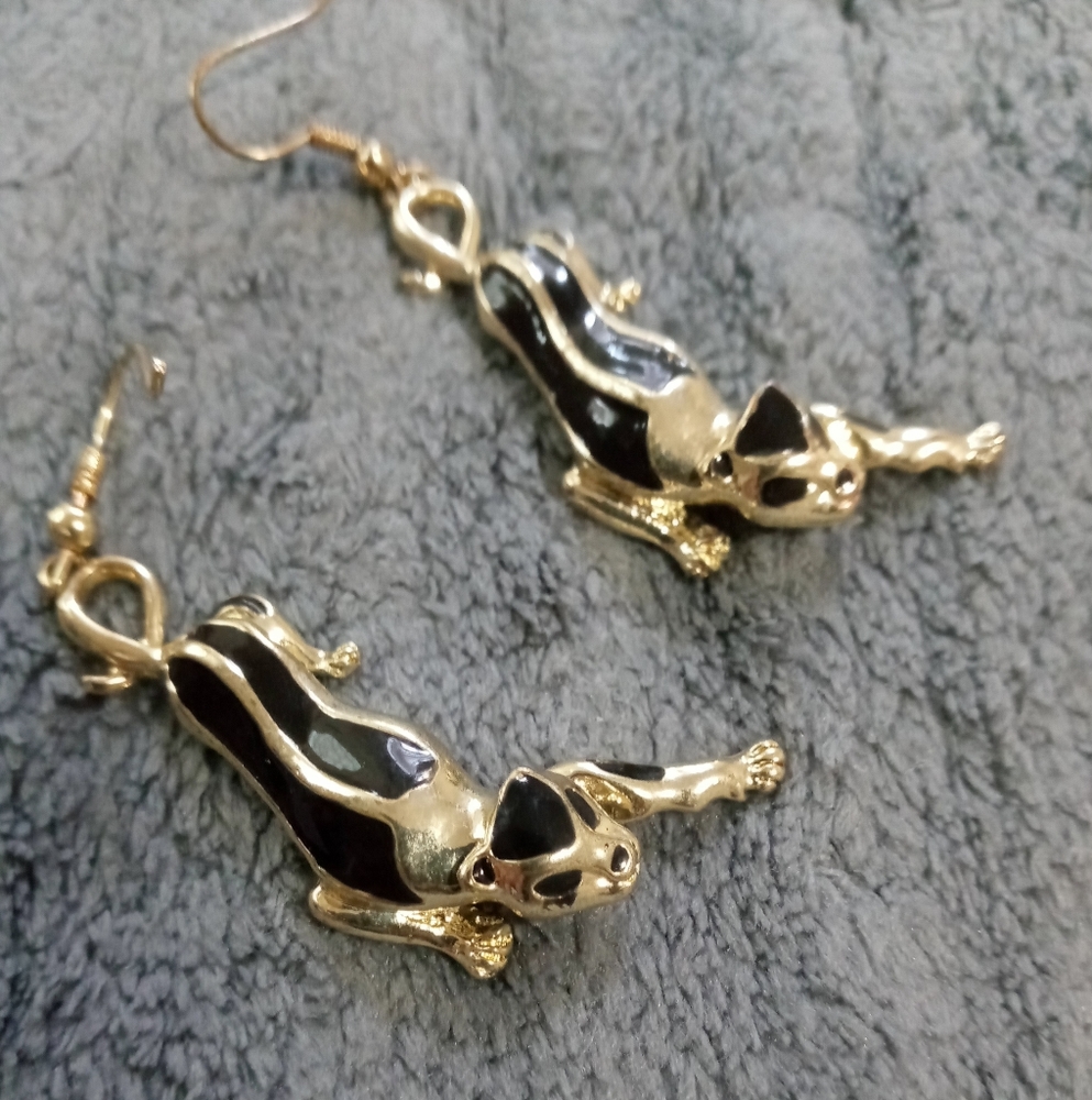 Leopard or jaguar earrings